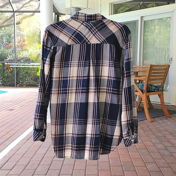 I’d:23, by Stitch Fix, Shaelyn Plaid Button Down, Very Soft - Picture 2 of 5